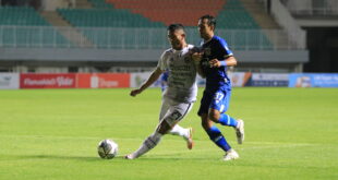 Laga Persiba Balikpapan vs Rans Cilegon FC