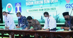 Peluncuran Sertifikat Badan Hukum BUMDes dan Rapat Koordinasi Nasional Badan Usaha Milik Desa Tahun 2021 di Hotel Bidakara Grand Pancoran Jakarta, Senin (20/12/2021).