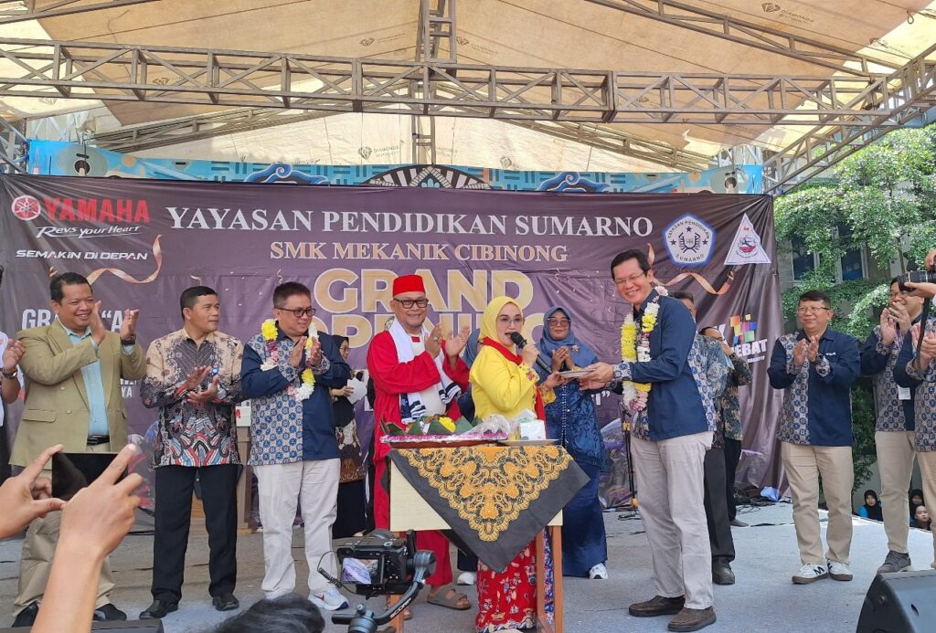 melalui program SMK Binaan Yamaha, PT Yamaha Indonesia Motor Manufacturing (YIMM) meresmikan Kelas Khusus Yamaha di SMK Mekanik Cibinong