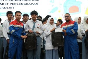 PT Kilang Pertamina Internasional (KPI) Unit Balikpapan bersama Baituzzakah Pertamina (Bazma) telah berhasil mengulurkan tangan kepada 150 pelajar dari 16 sekolah di Balikpapan