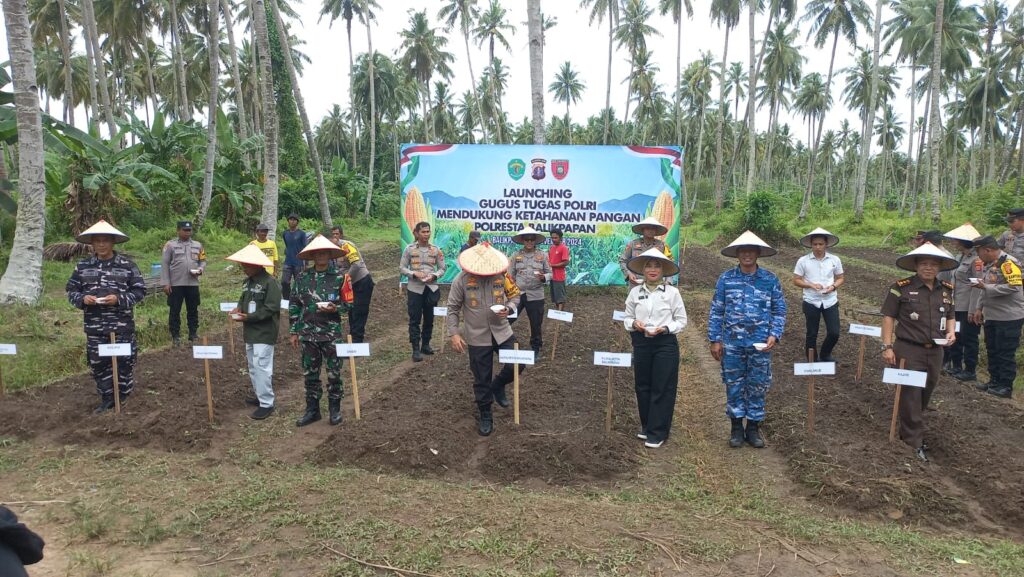 Di Balikpapan, langkah nyata dilakukan Polresta bersama petani lokal melalui peluncuran program di Kelurahan Lamaru, Balikpapan Timur, Rabu (20/11).