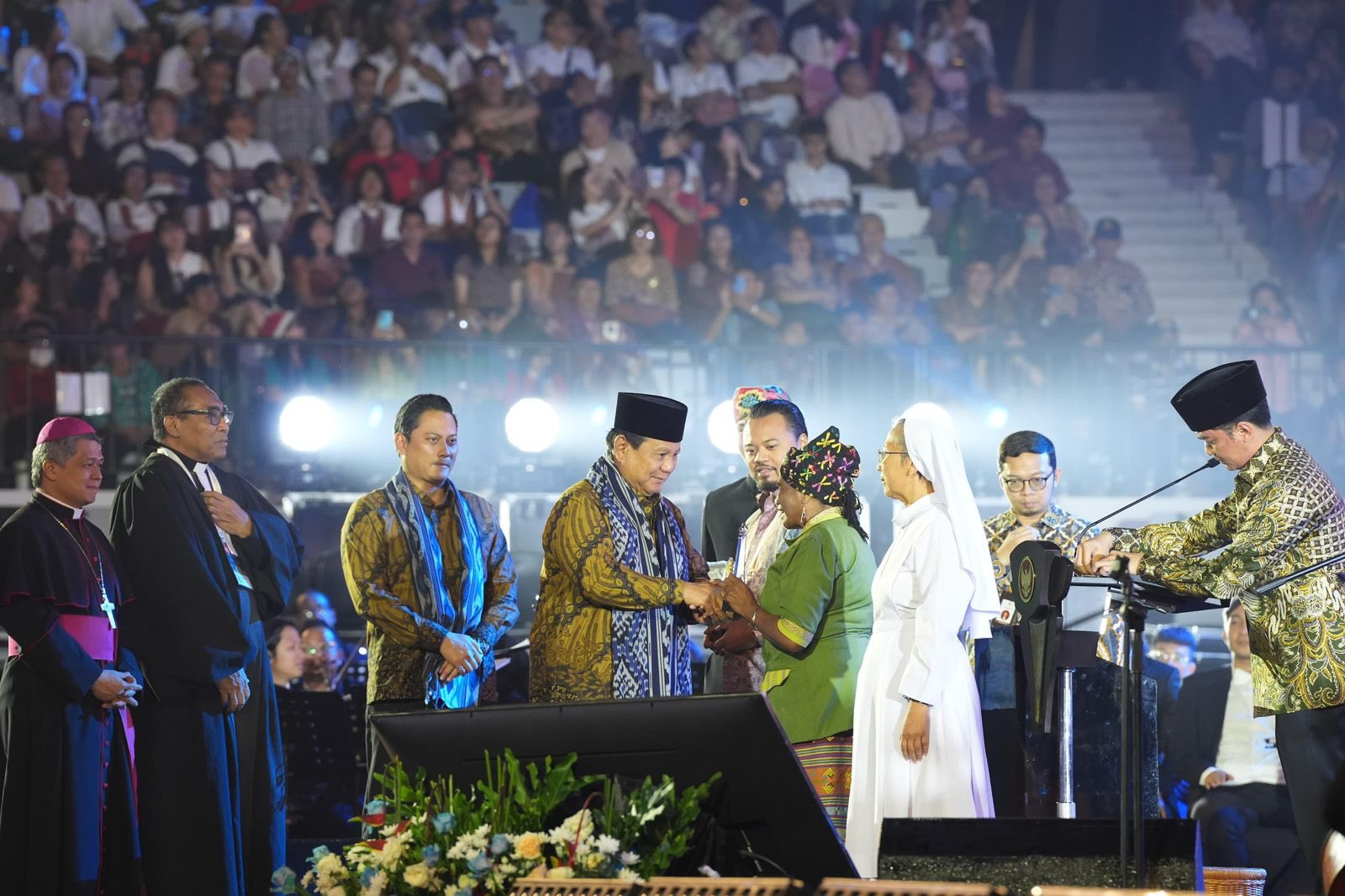 Presiden Prabowo Subianto saat menghadiri Perayaan Natal Nasional 2024, yang berlangsung di Indonesia Arena Senayan, Jakarta, pada Sabtu, 28 Desember 2024 / twitter Praboeo Subianto