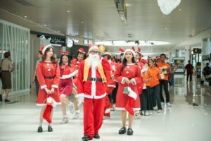 Bandara SAMS Sepinggan Balikpapan berbagai kasih dengan penumpang