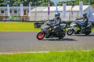 Yamaha AEROX ALPHA, skutik premium dengan DNA Super Sport yang baru diluncurkan langsung mencuri perhatian. Melalui acara “Aerox Track Day” di Sirkuit Sentul Karting